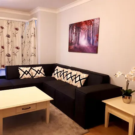Golden Apartment *