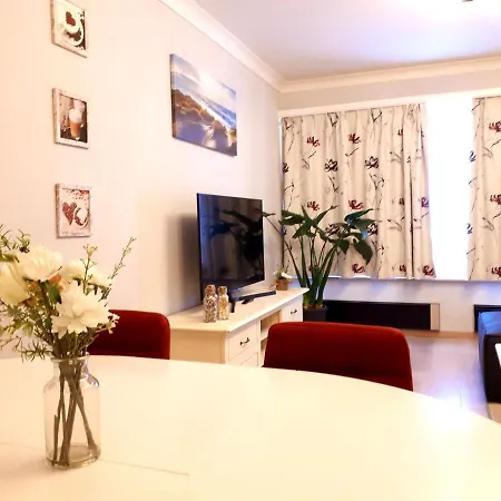 Golden Apartment *